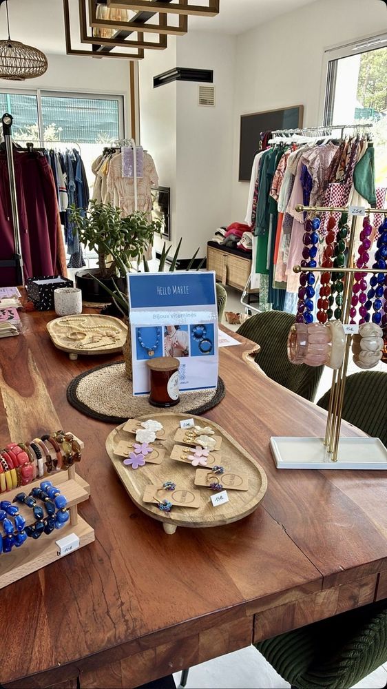 Pop-up store de bijoux et vêtements à La Villana